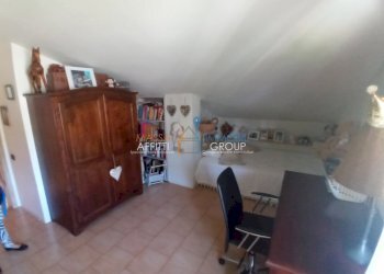 mansarda camera 2.jpg - Casa indipendente Via silcia 7, Massa - foto 7