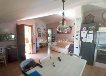 mansarda ingresso soggiorno.jpg - Casa indipendente Via silcia 7, Massa - foto 8