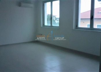 1105488-55zya61go.jpg - Office Piazza Liberazione 22, Massa - photo 4