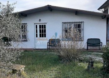 1093121-86z159.jpg - Appartamento Via San Bernardo 6, Massa - foto 12