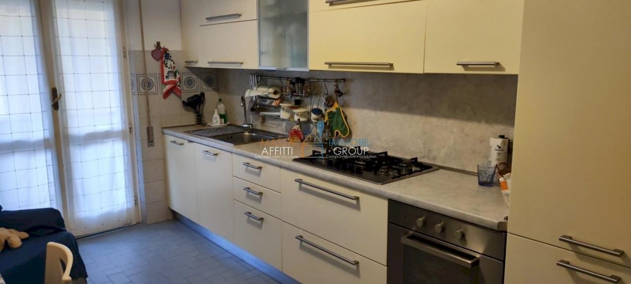 1083784-th4jc28g4.jpg - Quadrilocale Via Benedetto Croce 90, Massa - foto 2