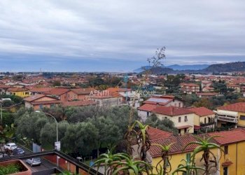 1083784-4nqfx29uo.jpg - Appartamento Via Benedetto Croce 90, Massa - foto 2