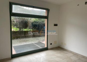 WhatsApp Image 2022-11-22 at 18.27.22 (1).jpeg - Office Via Aurelia Ovest 93, Massa - photo 4