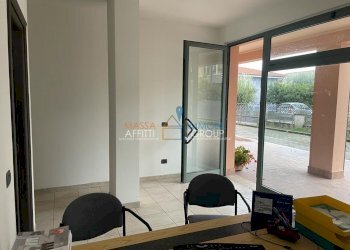 WhatsApp Image 2022-11-22 at 18.27.23 (2).jpeg - Office Via Aurelia Ovest 93, Massa - photo 7