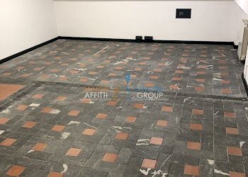 IMG_7339.JPG - Locale Commerciale Via Werther Muttini 24C, Carrara - foto 2