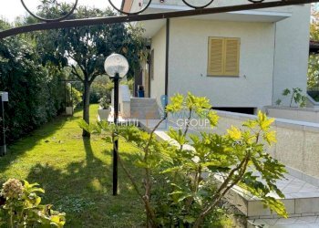 1068754_zz57r.jpg - Villa Viale Versilia 180, Forte dei Marmi - foto 2