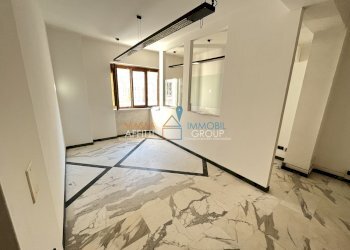 IMG_3178.JPG - Ufficio Via Cavour 58, Massa - foto 7