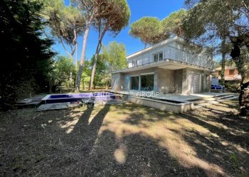 1046977-b20ae41tb6.jpg - Villa Via del Fescione 3, Massa - foto 1
