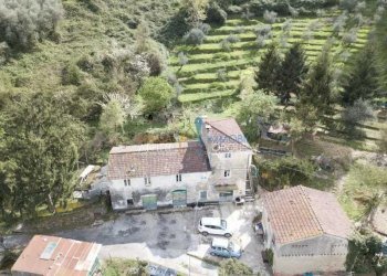 WhatsApp Image 2022-10-10 at 14.00.49.jpeg - Porzione di casa Località Monticello, Carrara - foto 5