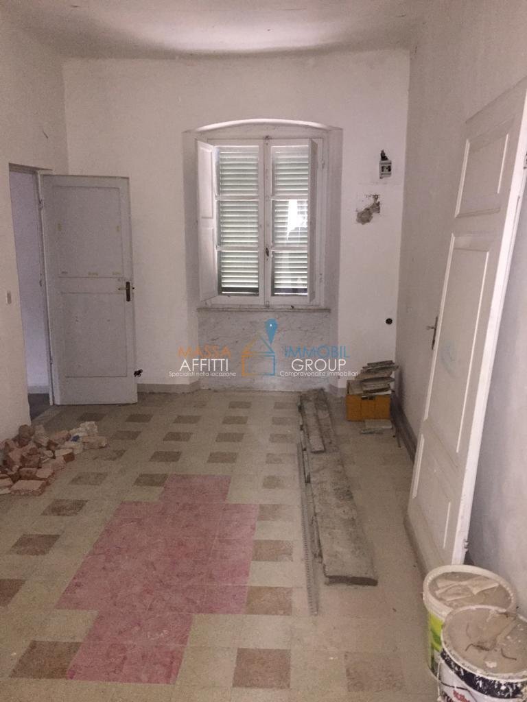 1055183-wyfd362.jpg - Appartamento Via Mura Est 13, Massa - foto 3