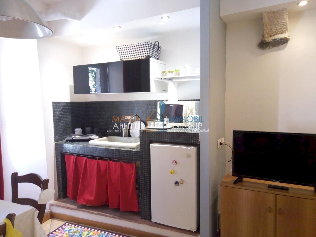 007.jpg - One-room apartment Vicolo dell'Arancio 5A, Carrara - photo 1