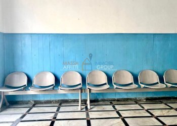 35f2ae56-c242-476a-ab06-94576969ea3f.jpg - Locale Commerciale Via Garibaldi 41A, Carrara - foto 7