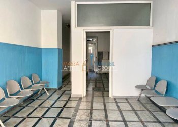 b548a4c7-5680-4512-99a7-c983e713750c.jpg - Locale Commerciale Via Garibaldi 41A, Carrara - foto 16