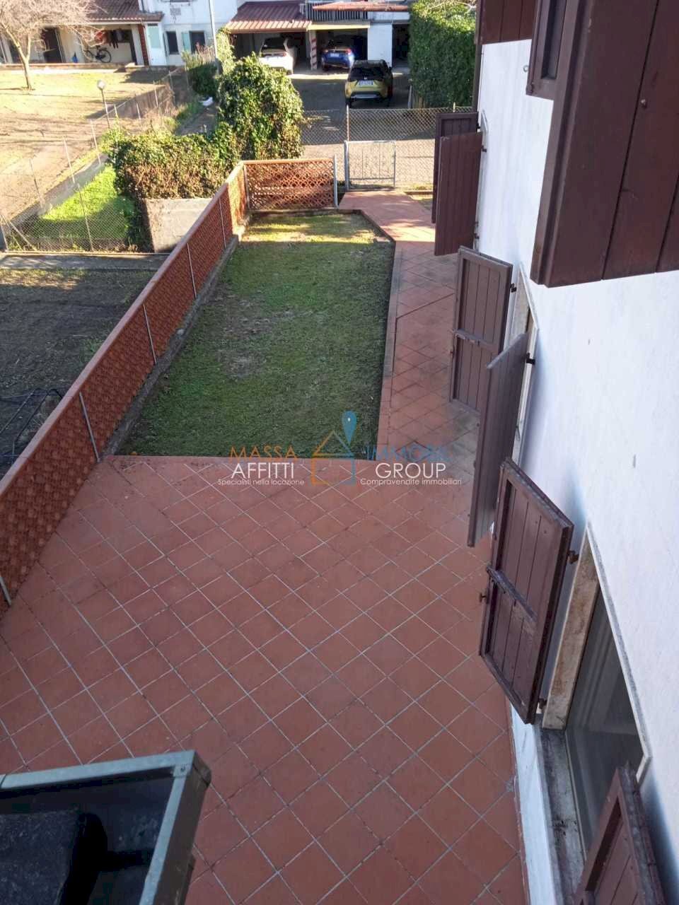 PHOTO-2022-03-07-18-36-13.jpg - Villa Via Marina Vecchia 302, Massa - foto 2