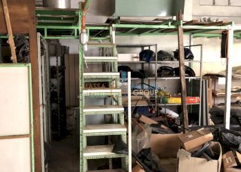 IMG_5788.JPG - Locale Commerciale Via Crocello 2, Massa - foto 8