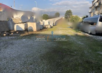 IMG_2336.jpeg - Commercial Premises Via Argine Sinistro Carrione 1TER, Carrara - photo 1