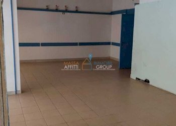 WhatsApp Image 2023-04-19 at 11.21.56 (1).jpeg - Locale Commerciale Via Modena 3, Massa - foto 5