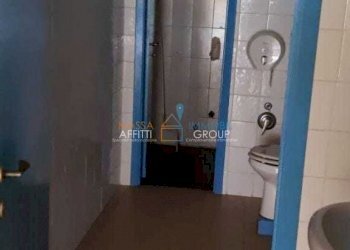 WhatsApp Image 2023-04-19 at 11.21.57 (1).jpeg - Locale Commerciale Via Modena 3, Massa - foto 7