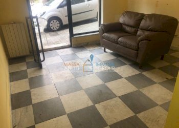 WhatsApp Image 2021-04-17 at 13.17.36.jpeg - Locale Commerciale Via Padreterno 9C, Montignoso - foto 1