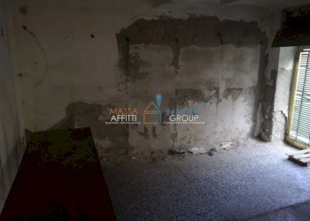 IMG_20201005_092204.jpg - Locale Commerciale Via Felice Cavallotti 25, Massa - foto 3