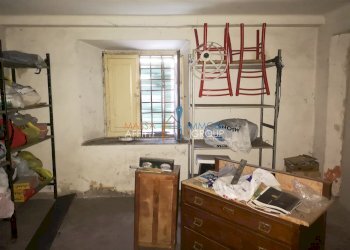 IMG_20201005_092213.jpg - Locale Commerciale Via Felice Cavallotti 25, Massa - foto 4