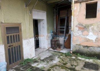 IMG_20201005_092321.jpg - Locale Commerciale Via Felice Cavallotti 25, Massa - foto 13