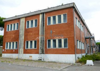 F_705062.jpg - Ufficio Via degli Oliveti 115, Massa - foto 4