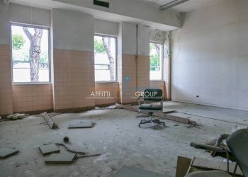 F_100305.jpg - Ufficio Via degli Oliveti 115, Massa - foto 9