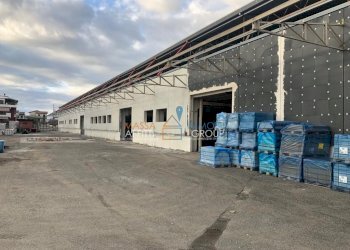 WhatsApp Image 2021-02-19 at 18.06.58.jpeg - Commercial Premises Via Argine Destro Carrione 29, Carrara - photo 8