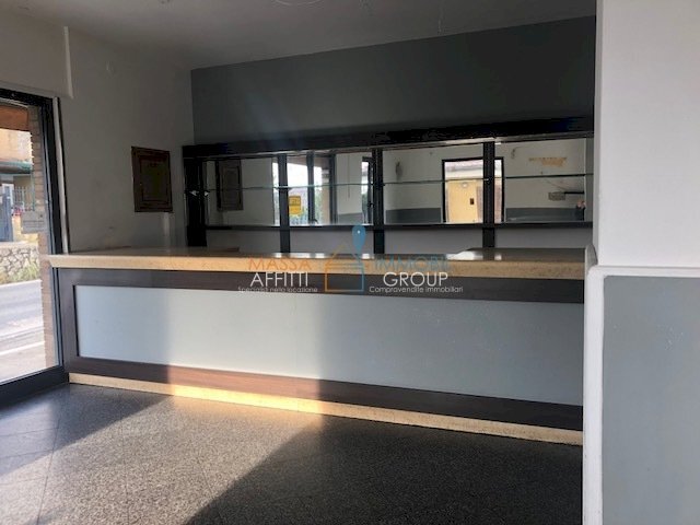 IMG_3584.jpg - Locale Commerciale Via Cervara 131, Massa - foto 2