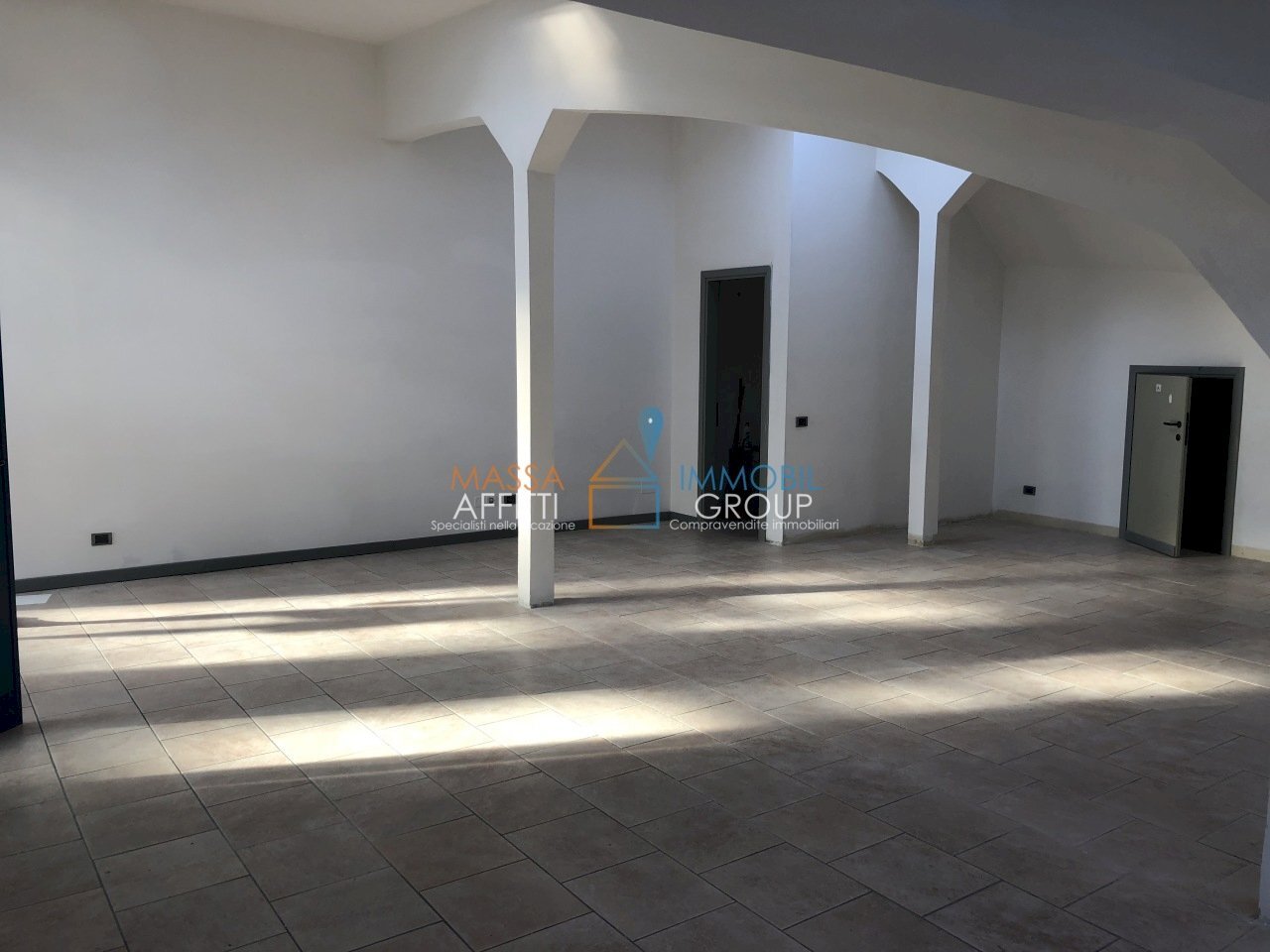 XvesVTTRSDmeIWUU67gbEA.jpg - Ufficio Via Alberica 14, Massa - foto 3