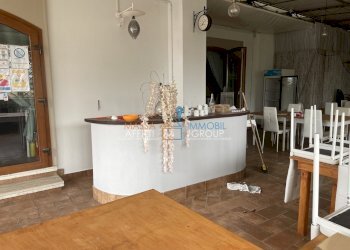 IMG_5848.JPG - Locale Commerciale Via Bagaglione 18, Massa - foto 4