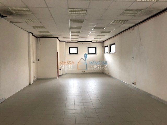 IMG_1016.jpg - Commercial Premises Viale Roma 21, Massa - photo 3