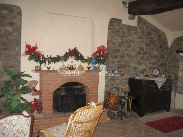 FOTO GASSANO 010.JPG - Casa semi indipendente Piazza Montegrappa 14, Fivizzano - foto 1