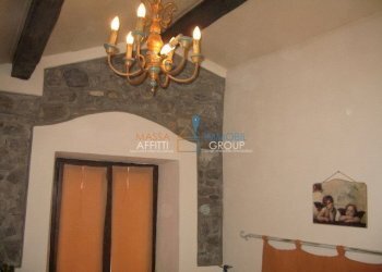 FOTO GASSANO 001.JPG - Casa semi indipendente Piazza Montegrappa 14, Fivizzano - foto 8