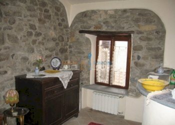 FOTO GASSANO 024.JPG - Casa semi indipendente Piazza Montegrappa 14, Fivizzano - foto 10