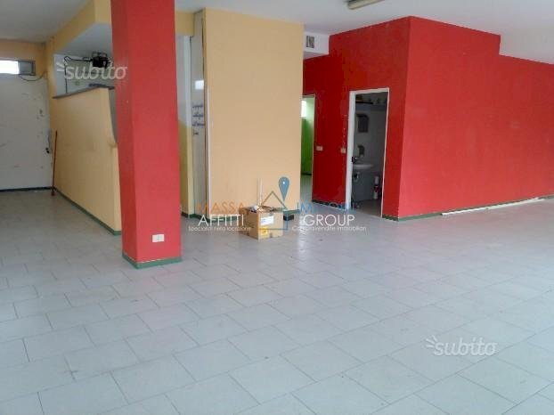 72797836950842.jpg - Locale Commerciale Via San Leonardo 492, Massa - foto 2