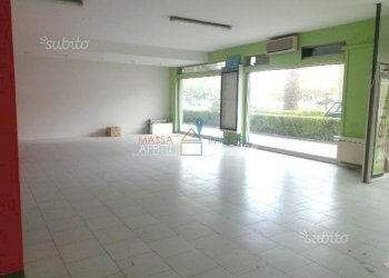 72797836951750.jpg - Locale Commerciale Via San Leonardo 492, Massa - foto 3