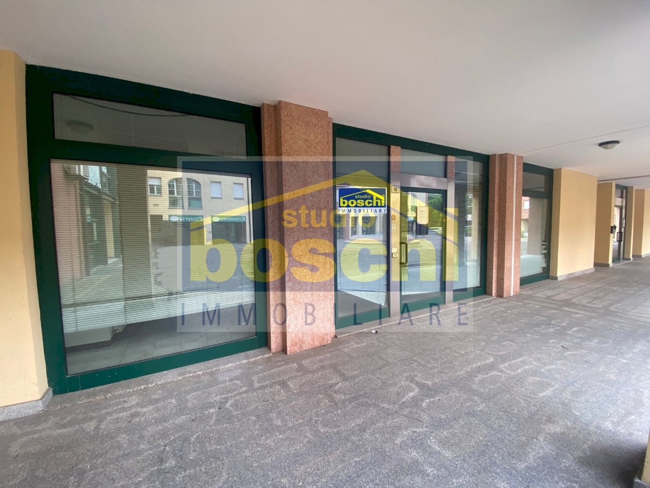 Shop Minerbio - floor plans 1