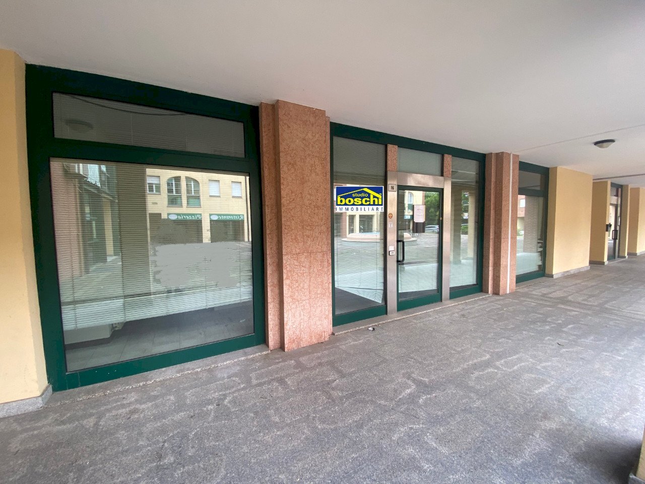 Shop Minerbio - photo 1