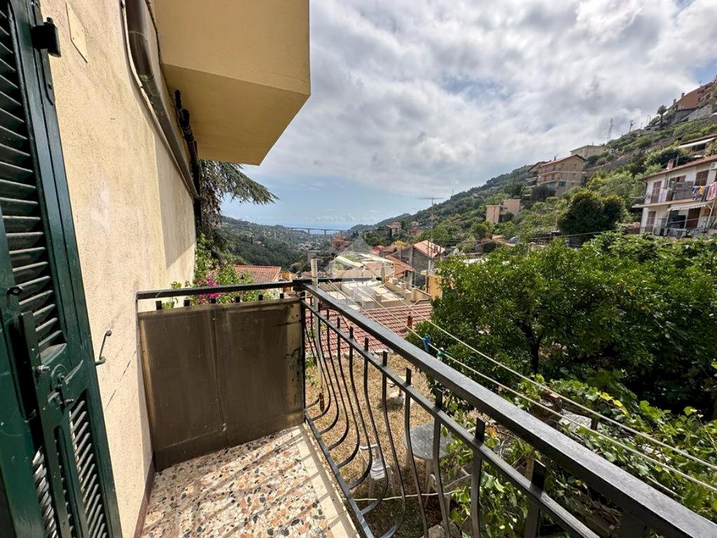 Trilocale Via del Municipio, Vallebona - foto 1