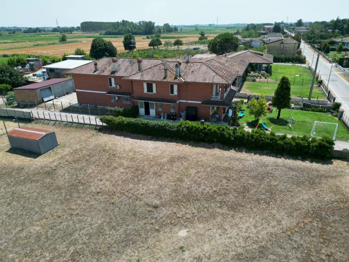 Three-room apartment Comacchio - photo 2