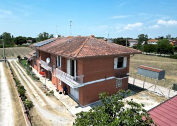 Three-room apartment Comacchio - photo 5