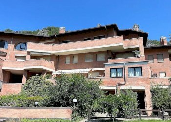 Esterno - Attico via delle Betulle, 74, Aosta - foto 1