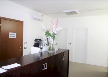 Ufficio via Carlo Cattaneo, 22, Gallarate - foto 1