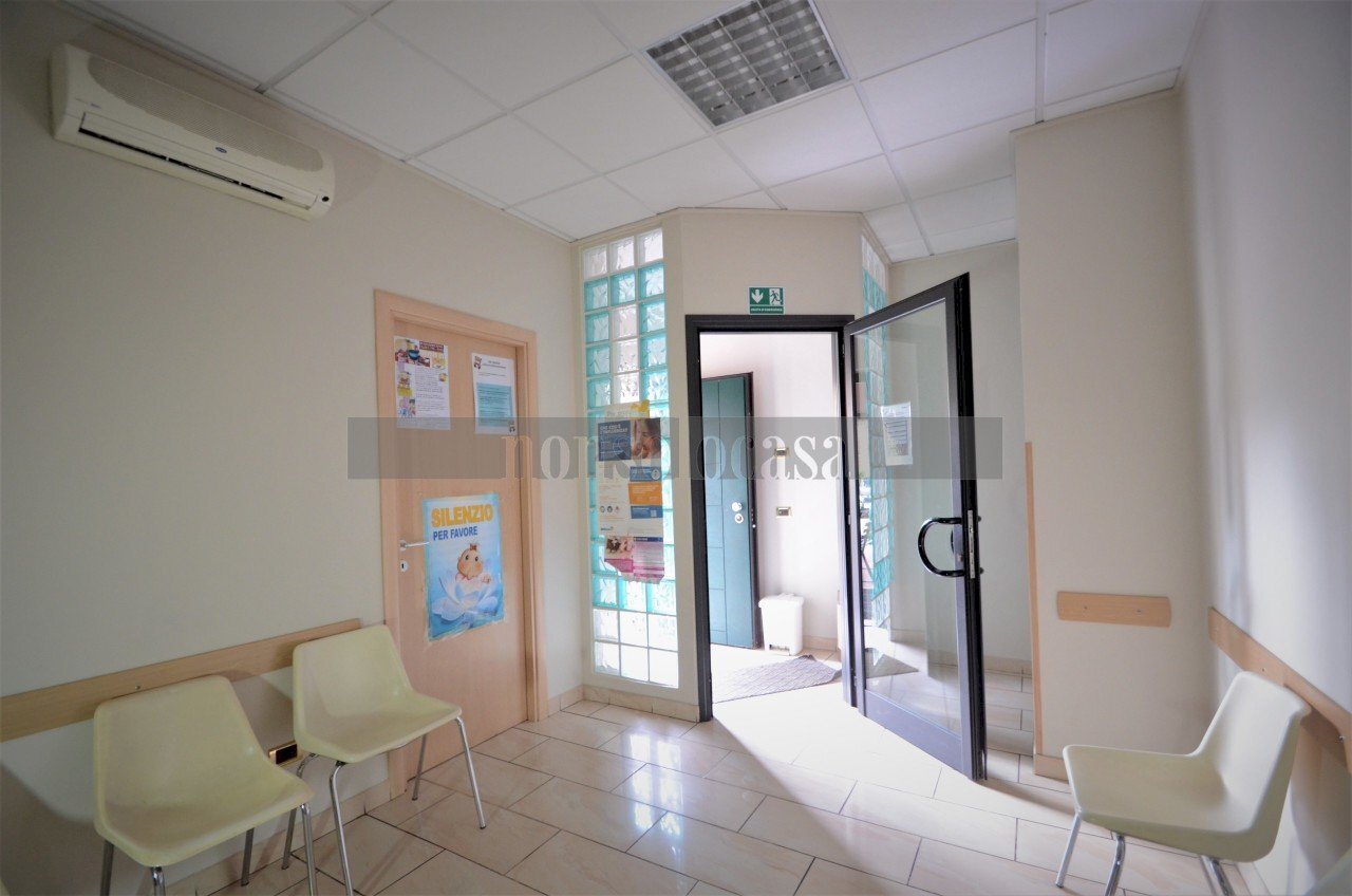 INGRESSO CON SALA D\'ATTESA - Ufficio Via Nazzareno Cristofani 1414, Perugia - foto 3