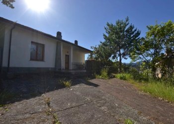 Facciata - Villa Viale Costa dei Landò, Cogorno - foto 1