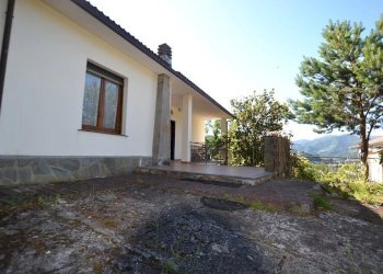 Facciata - Villa Viale Costa dei Landò, Cogorno - foto 2