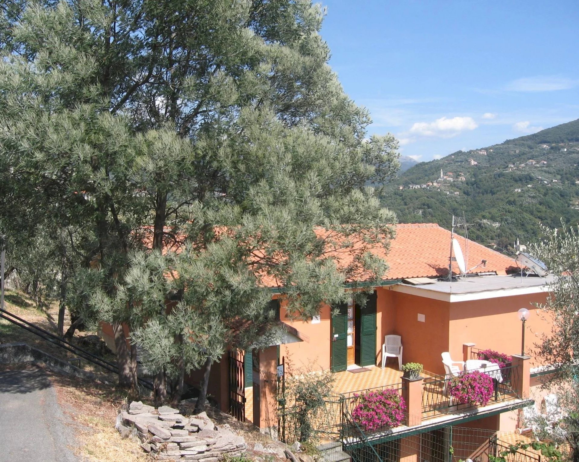 Facciata - Villa Località ri case sparse, Chiavari - foto 1