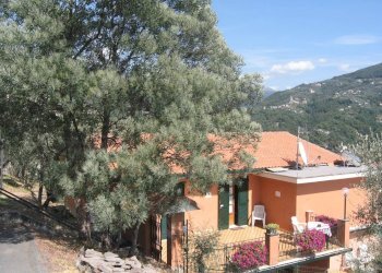 Facciata - Villa Località ri case sparse, Chiavari - foto 1